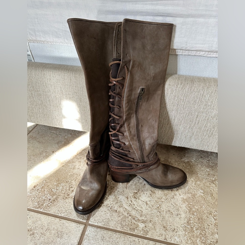 Freebird boots 9